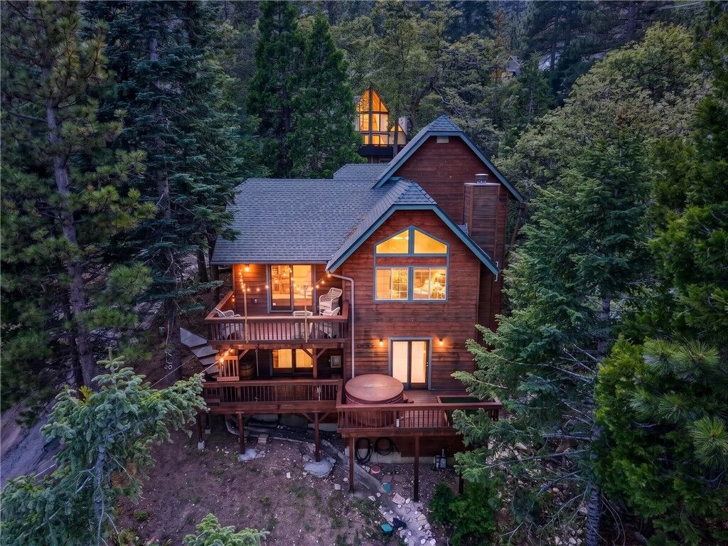 Property Photo:  172 N Fairway  CA 92352 