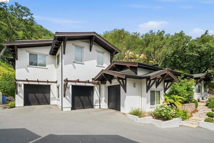 Property Photo:  1624 Campesino Ct  CA 94507 