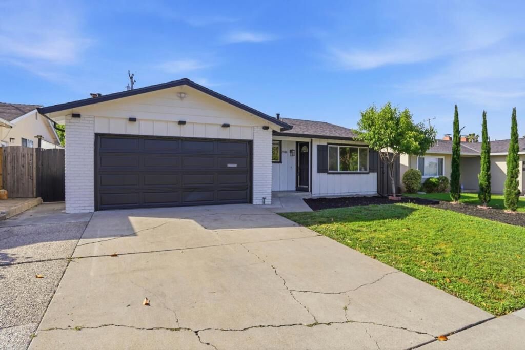 Property Photo:  2948 Moss Point Drive  CA 95127 