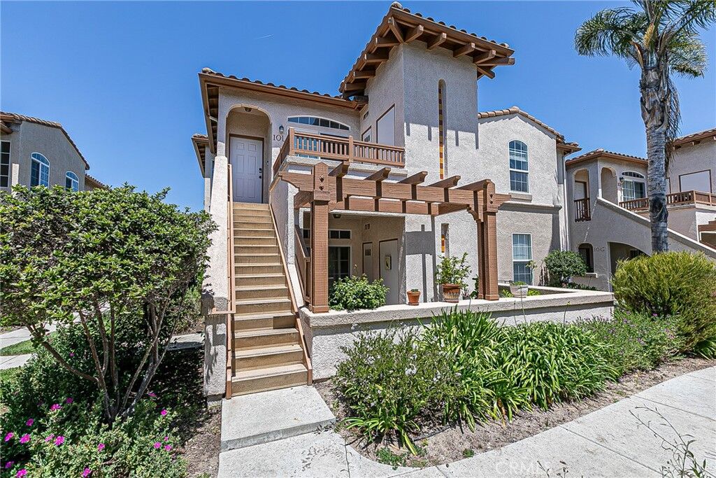 Property Photo:  610 Sunrise  CA 93455 
