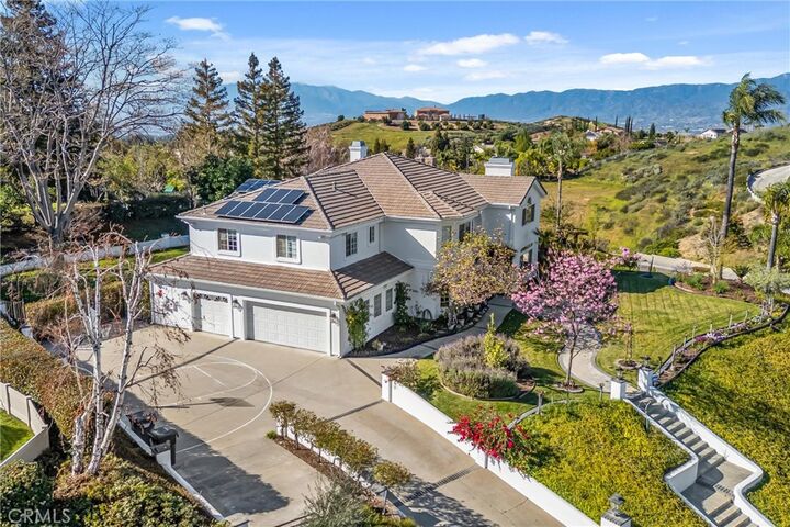 Property Photo:  1703 Kyle Lane  CA 92373 