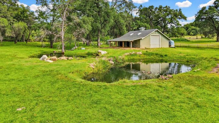Property Photo:  21211 McCourtney Road  CA 95949 