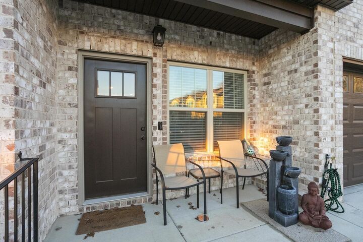 Property Photo:  1003 Villa Cir  TN 37090 