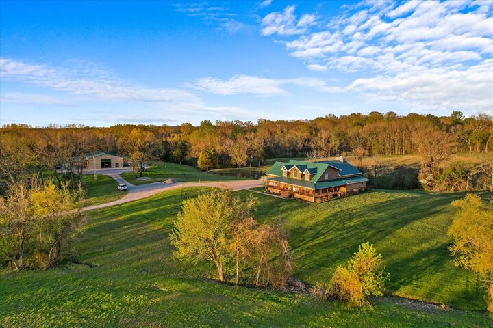 Property Photo: 1661 Martha Leeville Rd TN 37090