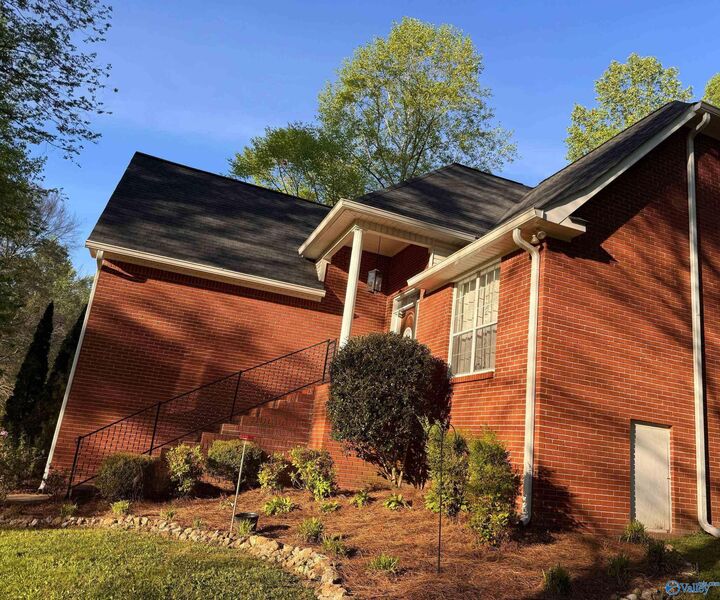 Property Photo:  242 County Road 555  AL 35989 