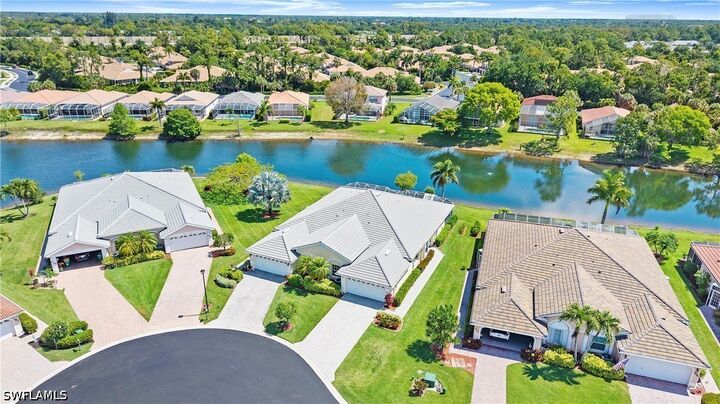 Property Photo: 7737 Haverhill Court FL 34104