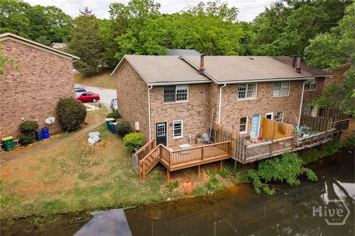Property Photo:  119 Eaglewood Way  GA 30606 