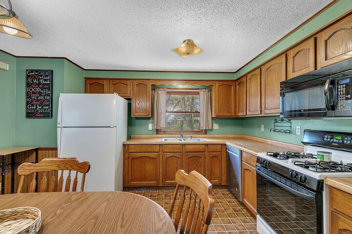 Property Photo:  3551 12th Avenue SE  MN 56304 