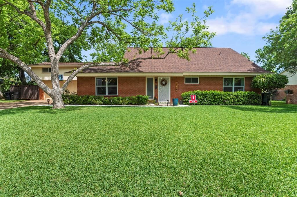 Property Photo:  3608 Wooten Drive  TX 76133 
