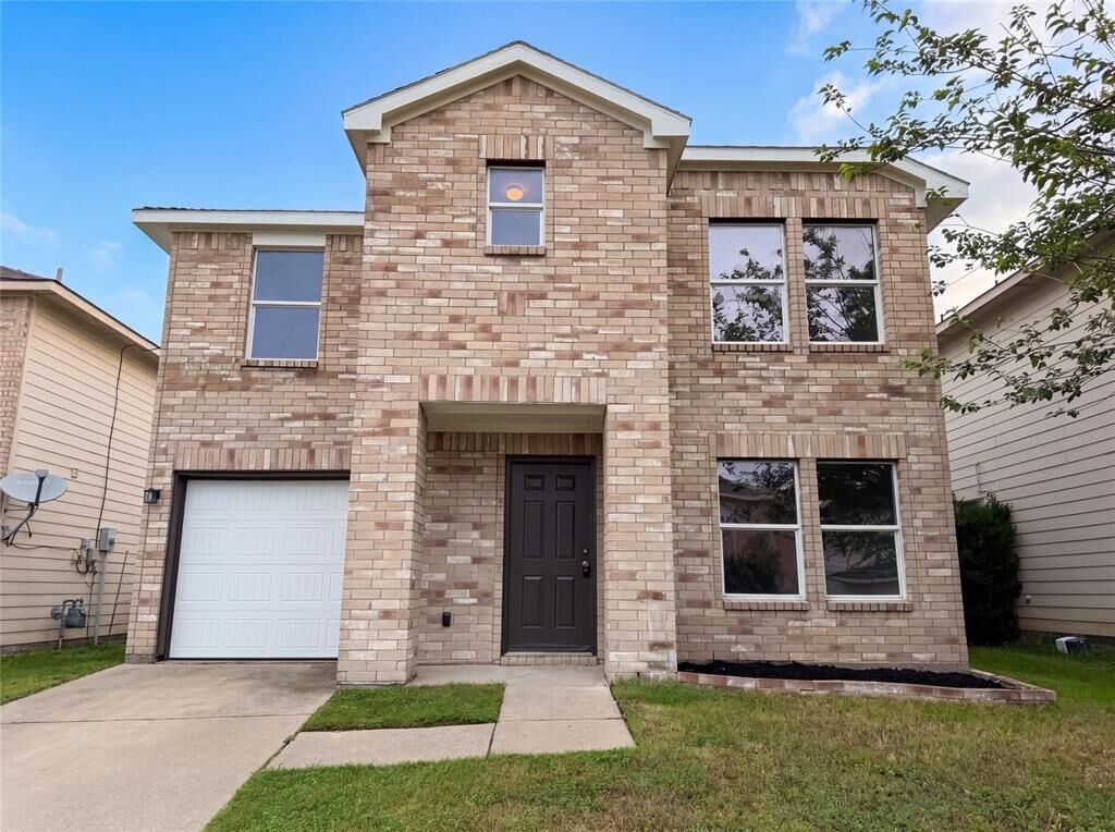 Property Photo: 7434 Pineberry Road TX 75249