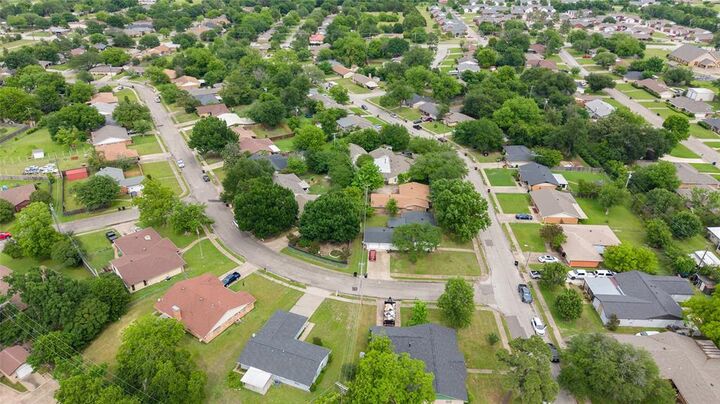 Property Photo:  5303 Hilltop  TX 75402 