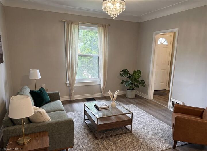 Property Photo:  24 East 25th Street  ON L8V 3A1 