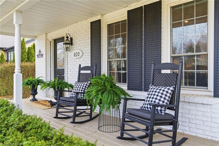 Property Photo:  620 Charlotte Street  ON L0S 1J0 