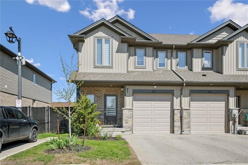 Property Photo:  1023 Devonshire Avenue 15  ON N4S 5S1 
