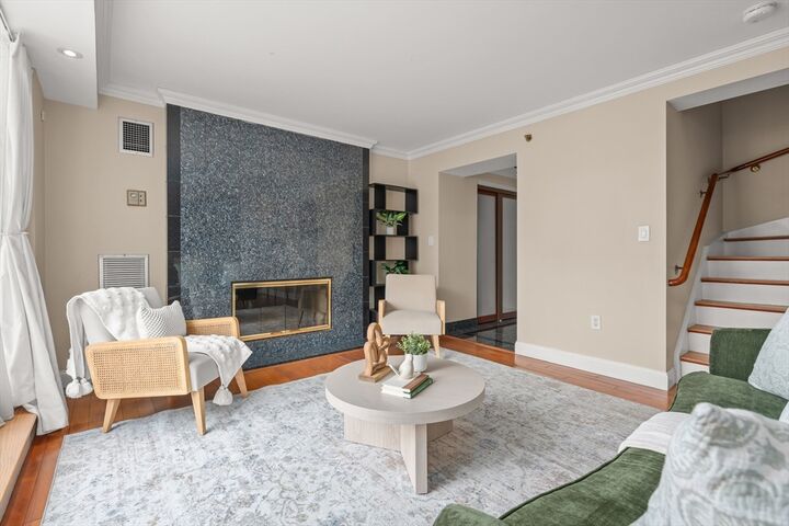 Property Photo:  10 Rogers St Ph19  MA 02142 