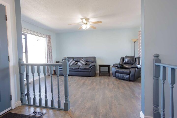 Property Photo:  1821 11 Avenue  AB T9W 1L3 