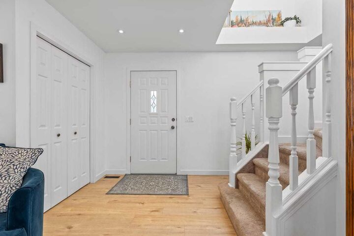 Property Photo:  72 Crystalridge Crescent  AB T1S 1V2 
