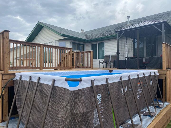 Property Photo:  160 Eglert Drive  AB T9K 1V3 