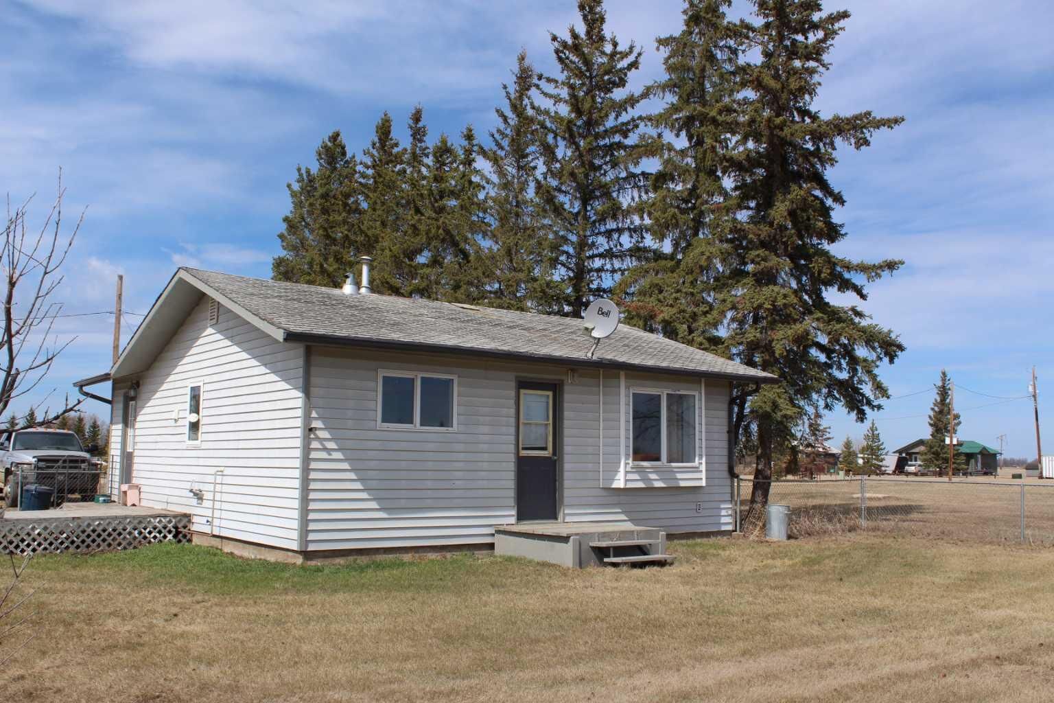 Property Photo:  #208 Main Street  AB T0H 2T0 