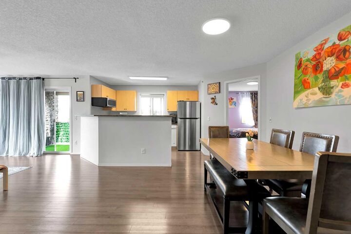 Property Photo:  5500 Somervale Court SW 402  AB T2Y 4L9 