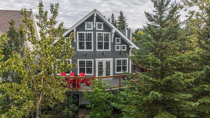 36 Lakeview Avenue — photo 1