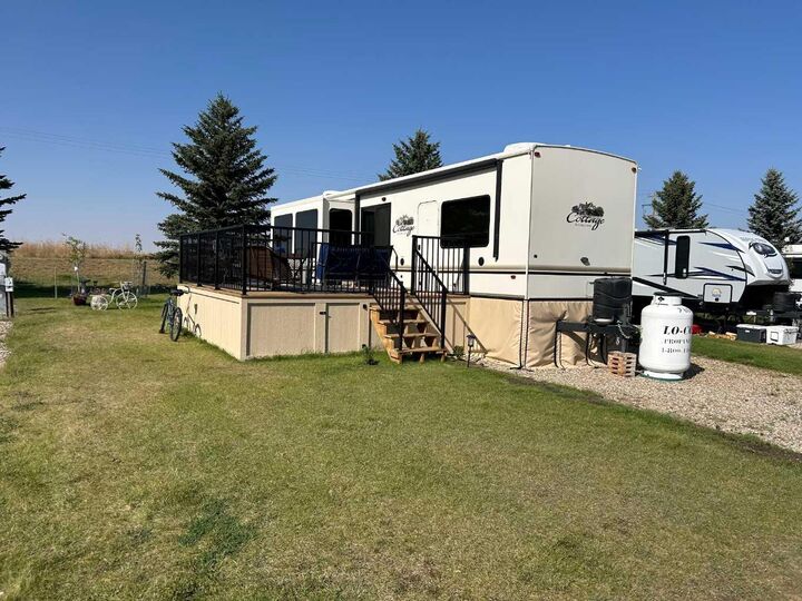 18 King Fisher Lane — photo 1