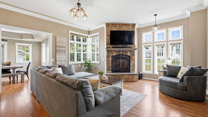 Property Photo:  809 East Lakeview Road  AB T1X 1B1 