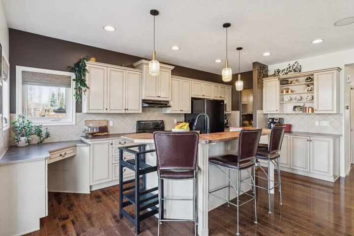 Property Photo:  444 Royal Oak Circle NW  AB T3G 4X8 