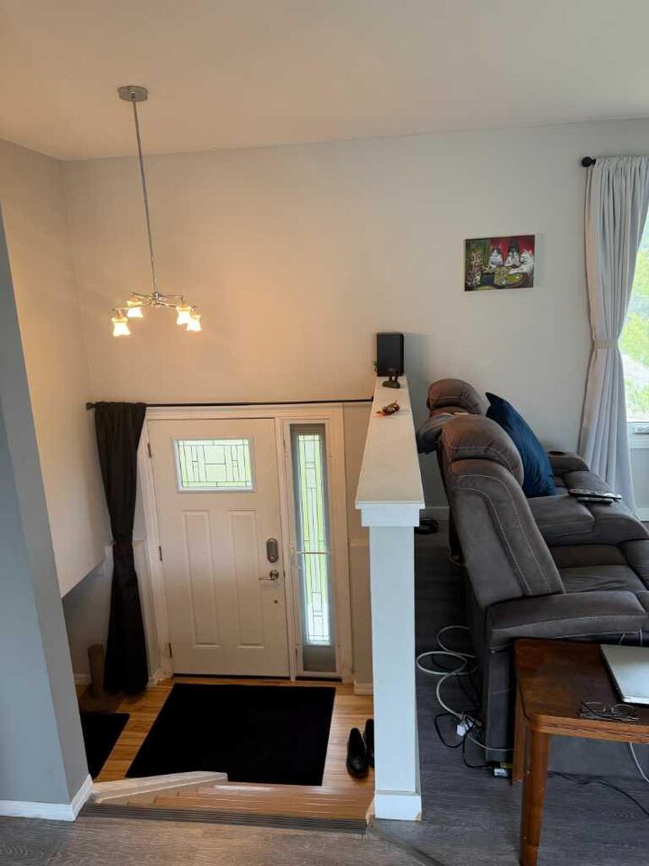Property Photo:  1539 4 Avenue NE  AB T1A 6C2 
