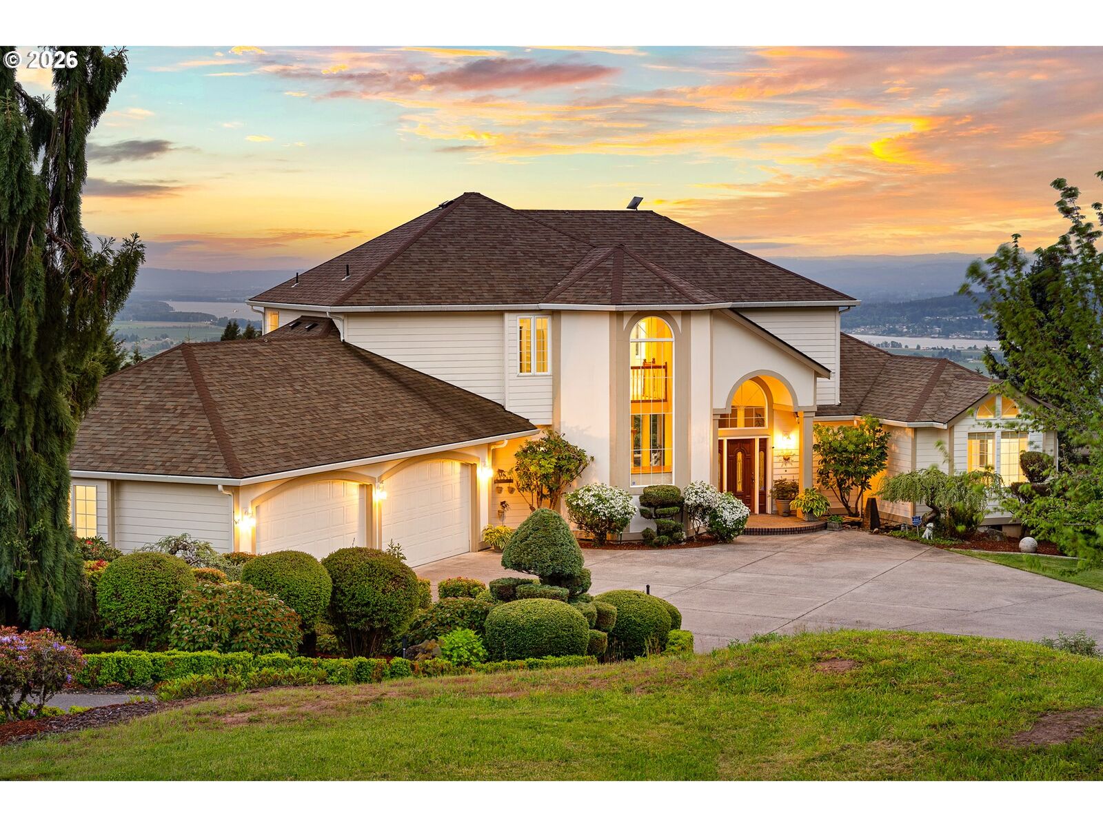 Property Photo:  124 Pompano Rd  WA 98674 