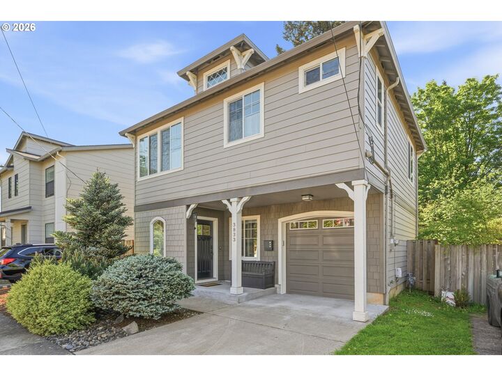 Property Photo: 3833 SE 33rd Ave OR 97202