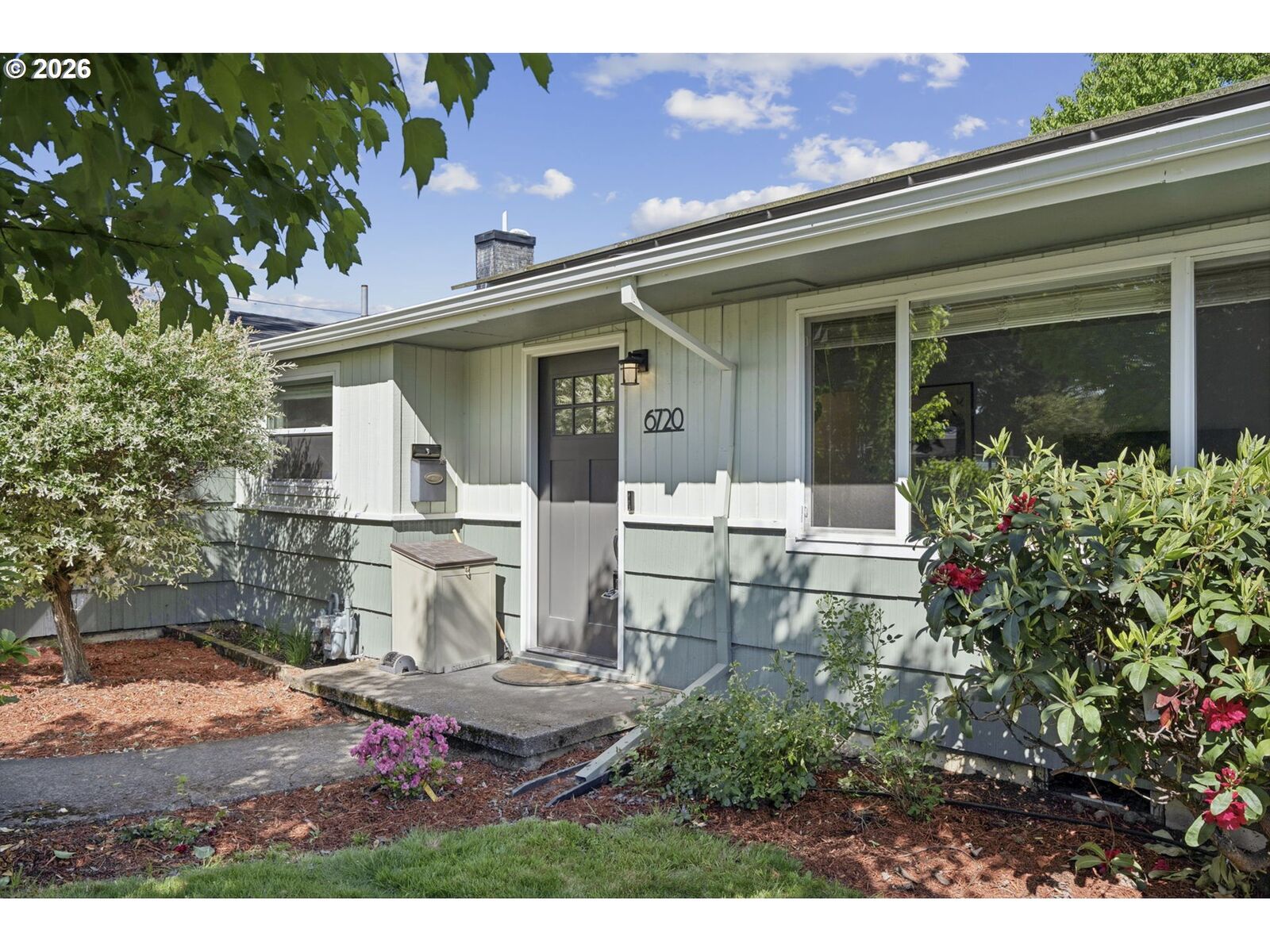 Property Photo:  6720 SE 84th Ave  OR 97266 