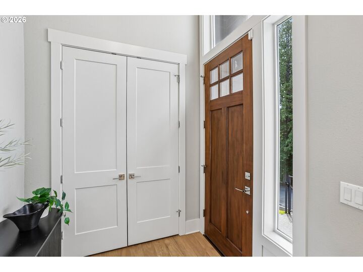 Property Photo: 8450 SW 47th Ave OR 97219