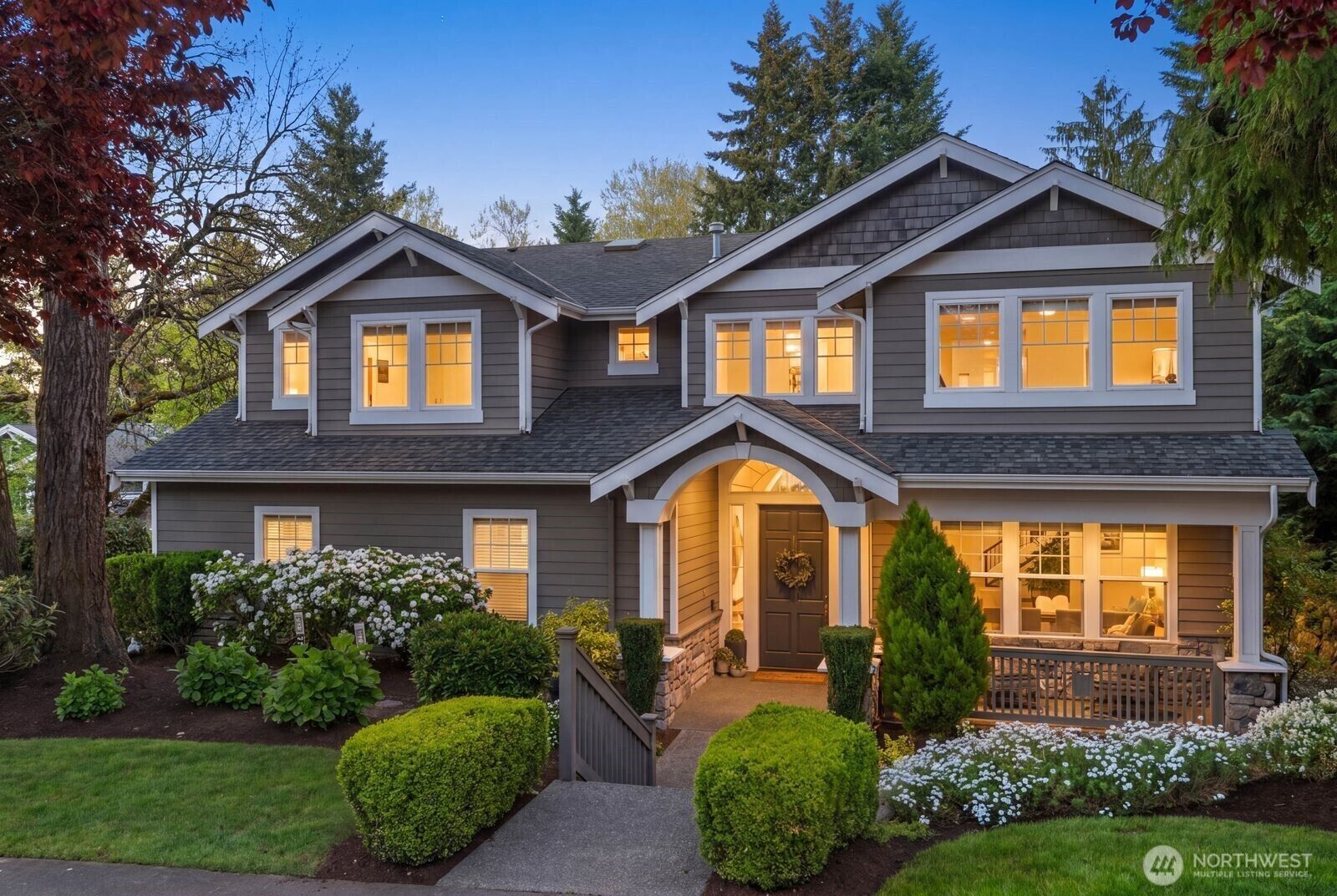Property Photo:  1828  4th Street  WA 98033 
