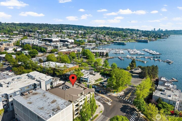 Property Photo: 210 Market Street 203 WA 98033