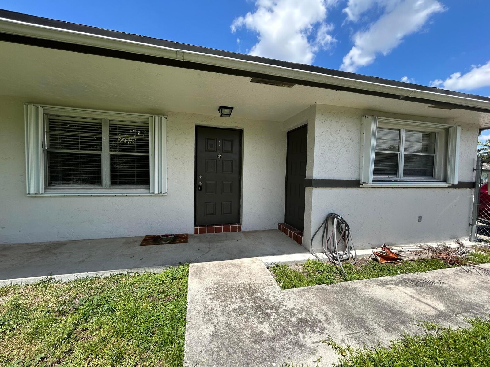 Property Photo:  6140 SW 41st Court 1  FL 33314 