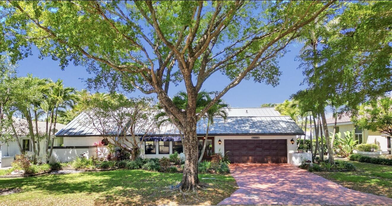 Property Photo:  5102 NW 59th Way  FL 33067 