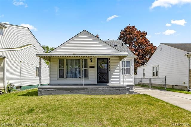 Property Photo: 14734 College Avenue MI 48101