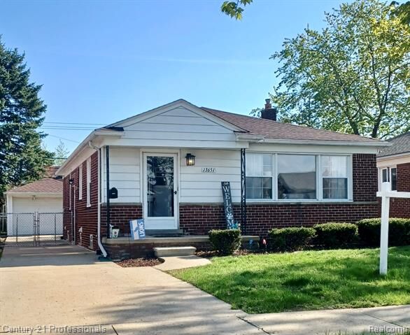 Property Photo: 13651 Castle Street MI 48195