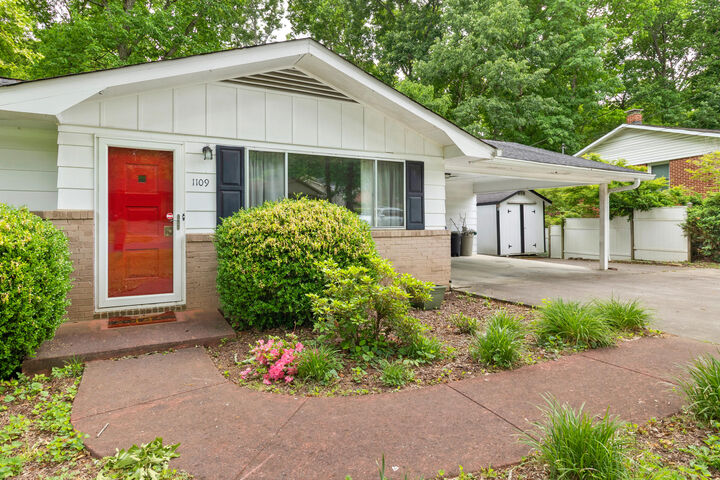 Property Photo:  1109 Peerless Drive NW  TN 37312 
