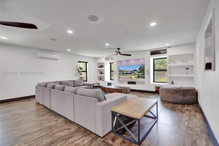 Property Photo:  9750 SW 211th St 9750  FL 33189 