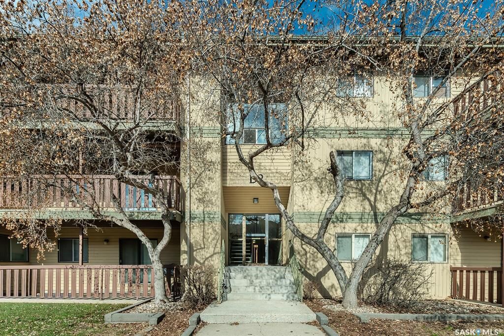 Property Photo:  1121 McKercher Drive 102D2  SK S7H 5B8 