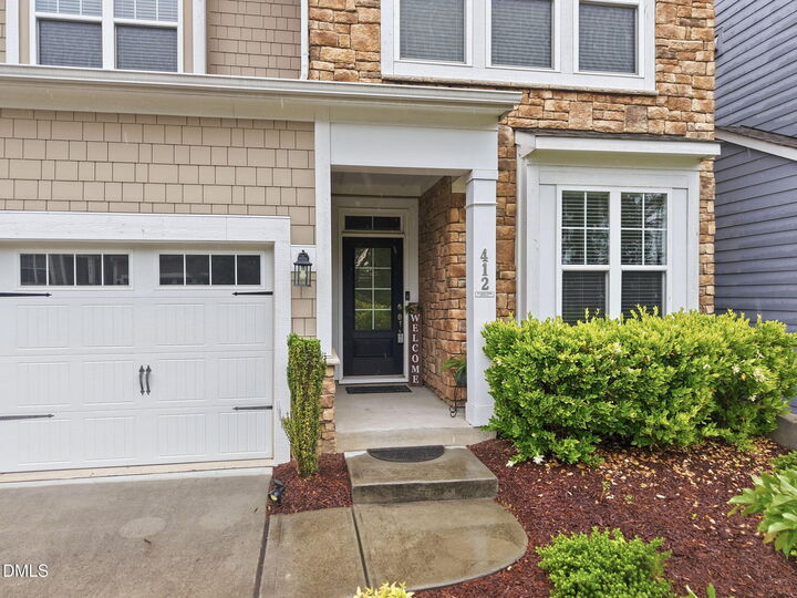 Property Photo:  412 Hopwood Way  NC 27523 