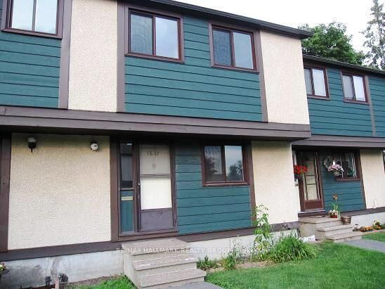 Property Photo:  1817 Meadowbrook Road 111  ON K1B 4W6 