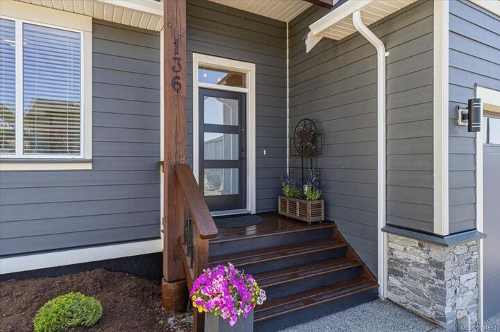 Property Photo:  136 Golden Oaks Cres  BC V9T 0K8 