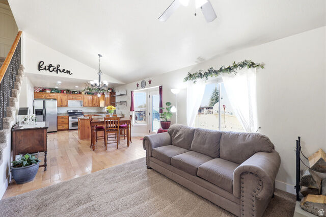 Property Photo:  117 E 250 S  UT 84665 