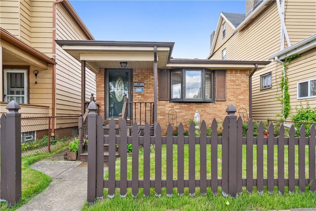 Property Photo: 2811 Bowman Ave PA 15132
