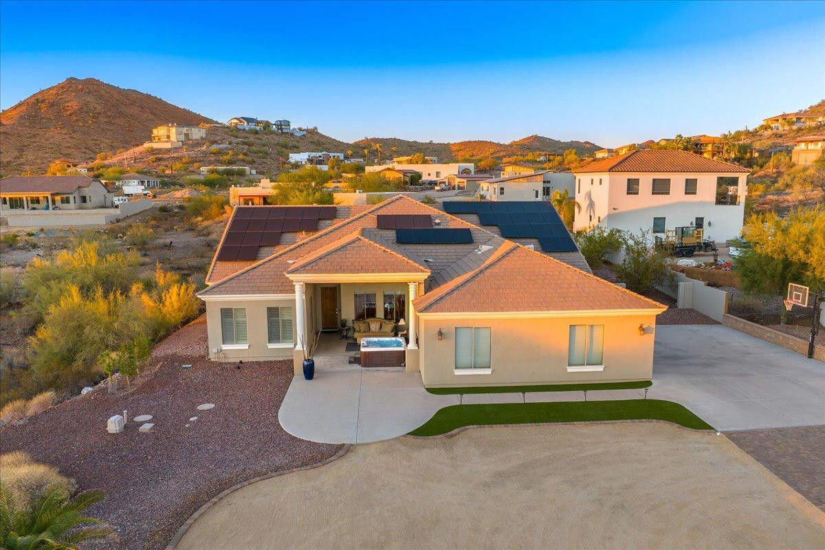 Property Photo:  412 E Yearling Road  AZ 85085 