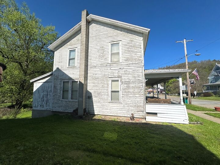 Property Photo:  184 Main Street  PA 16351 