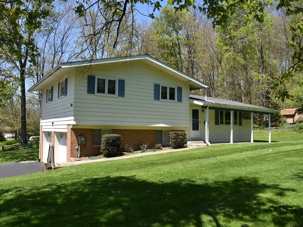 Property Photo:  660 Ellis Avenue  PA 16335 